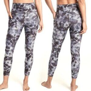 Athleta "Tie Dye Salutation Stash Pocket Capri In Powervita" (S)
